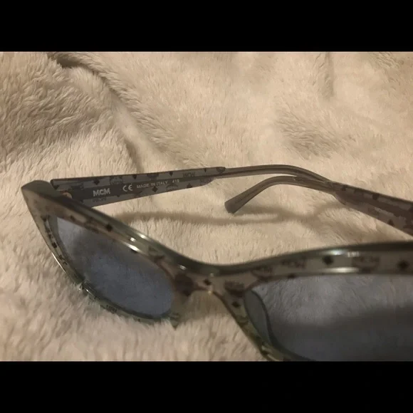 MCM MCM682S 417 Women Sunglasses BLUE/AQUA IRIDESCENT display picture 1